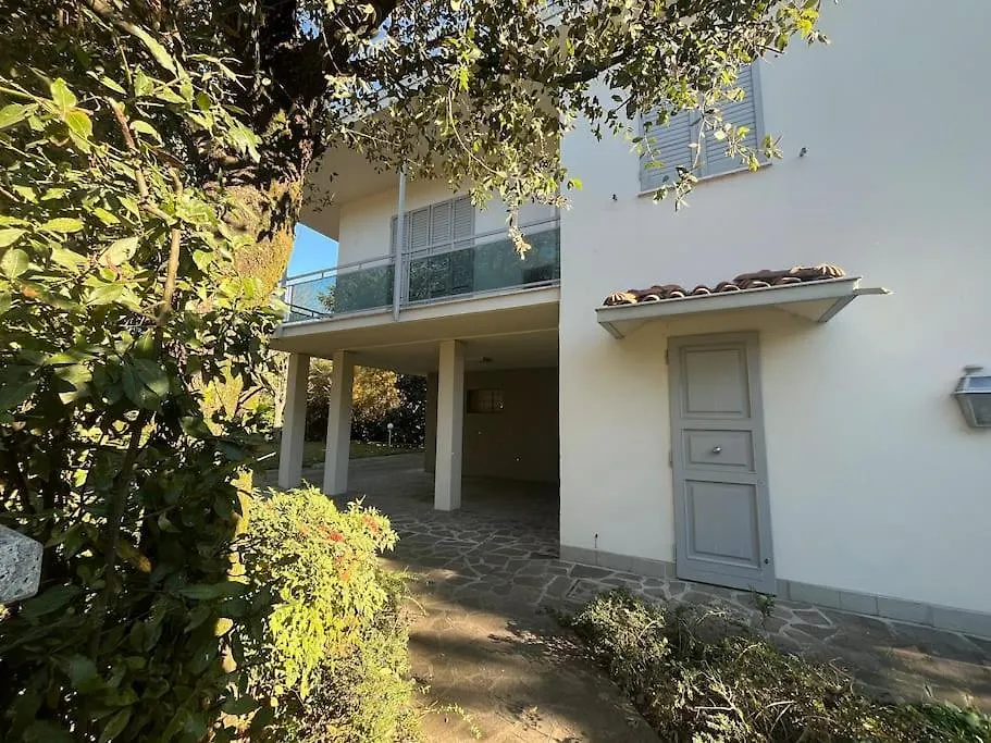 Casa Bianca Con Giardino Apartment Magreta